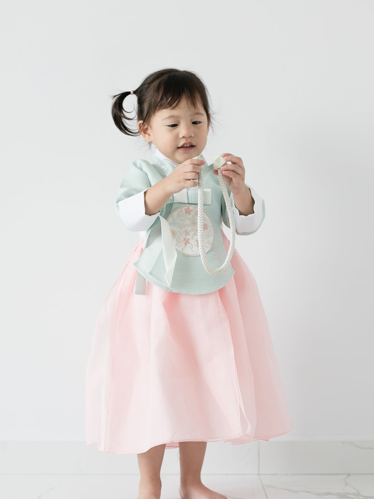 Jiyoo Korean Hanbok (Loved)