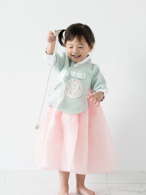 Jiyoo Korean Hanbok (Loved)