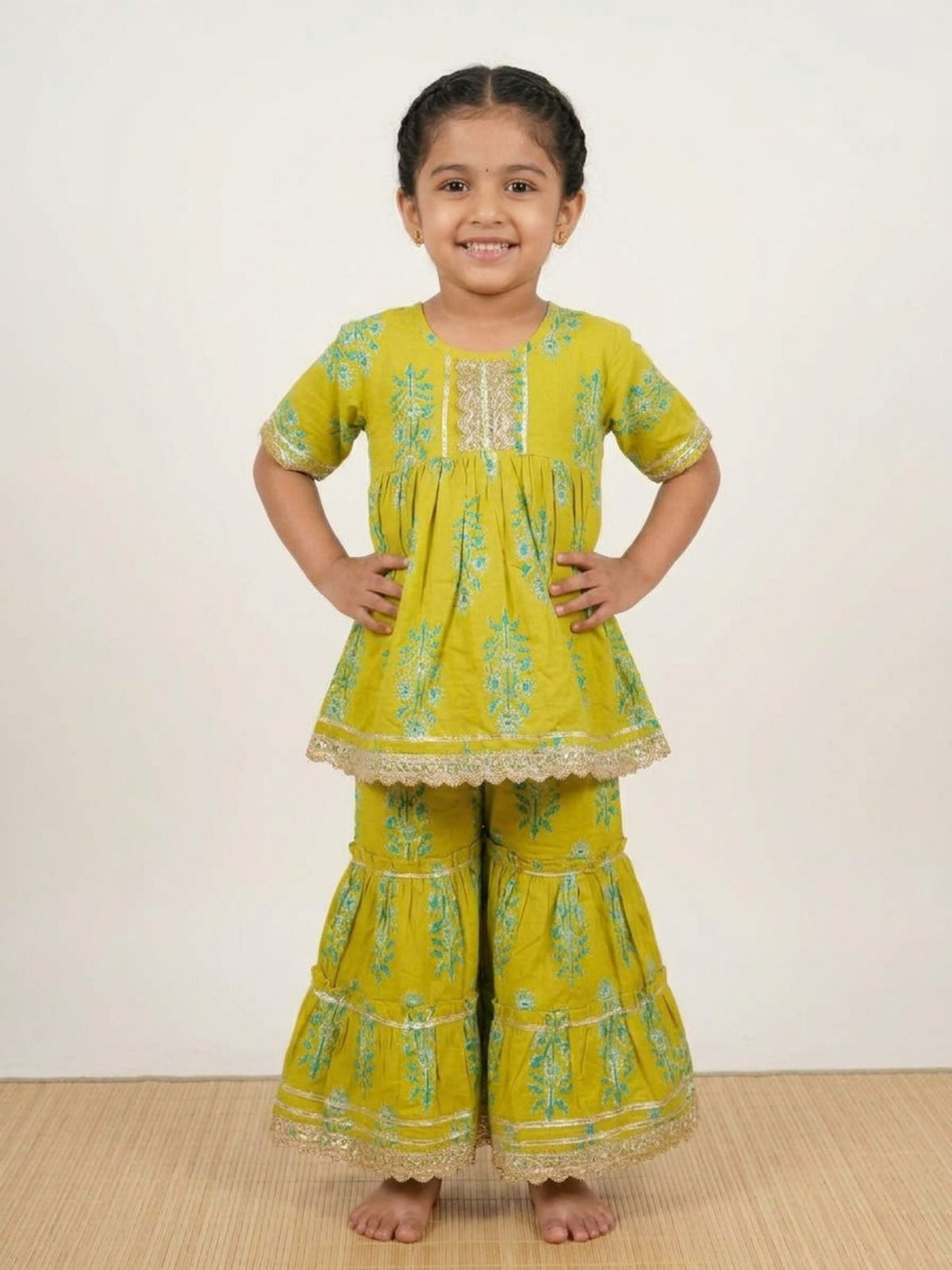 Jhansi Indian Costume (Loved)