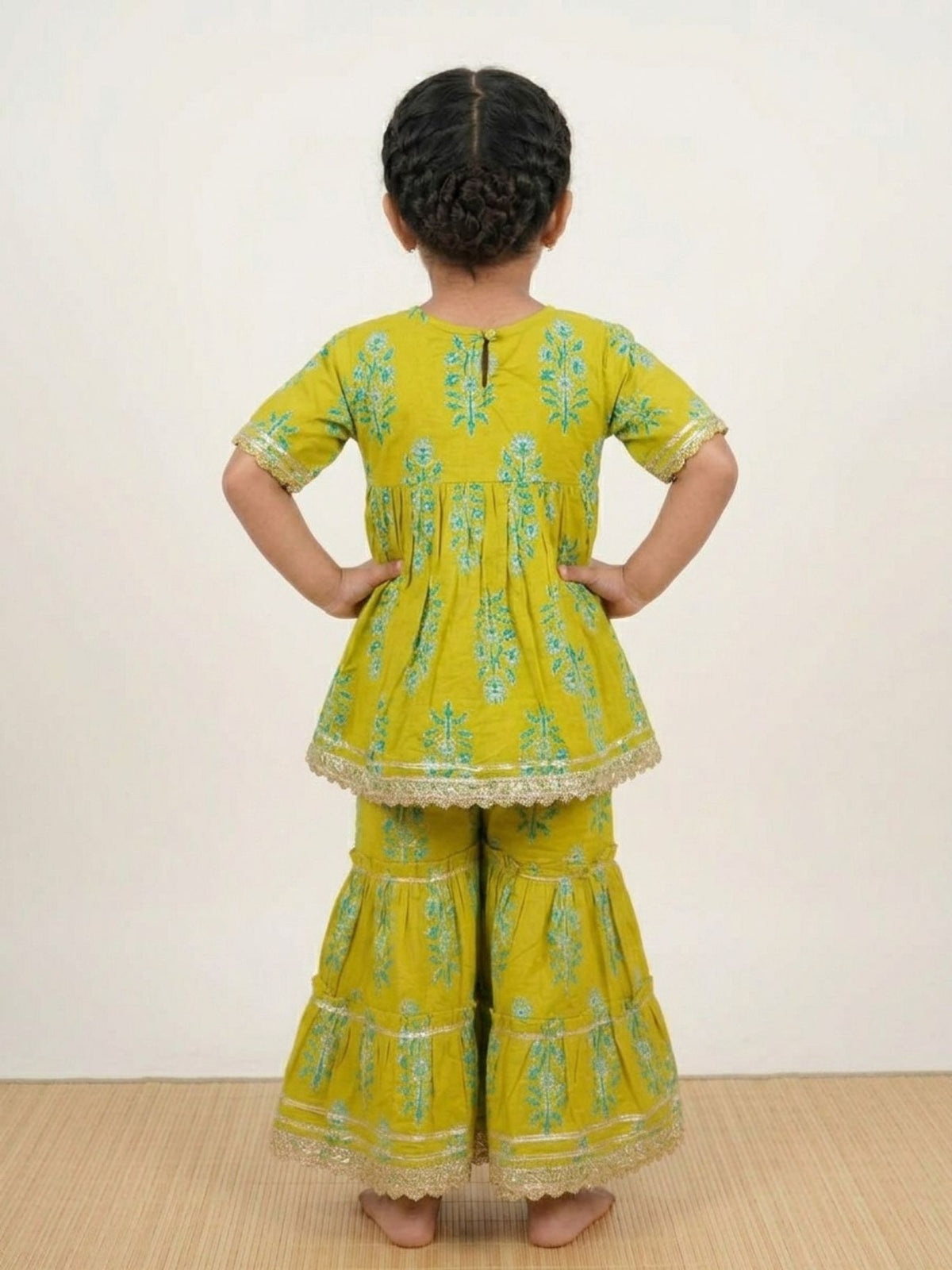 Jhansi Indian Costume (Loved)