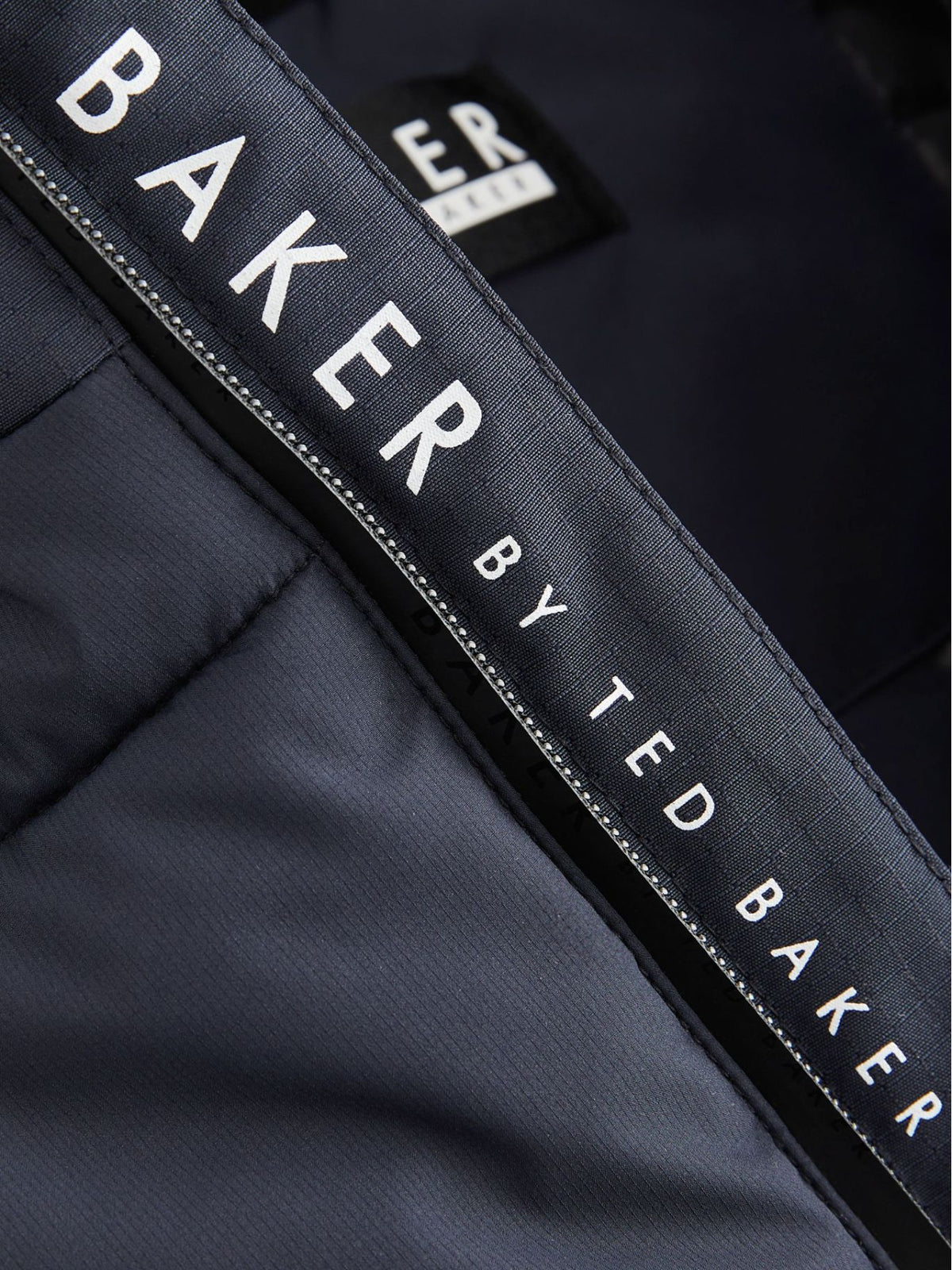 Lika Unisex Puffer Jacket