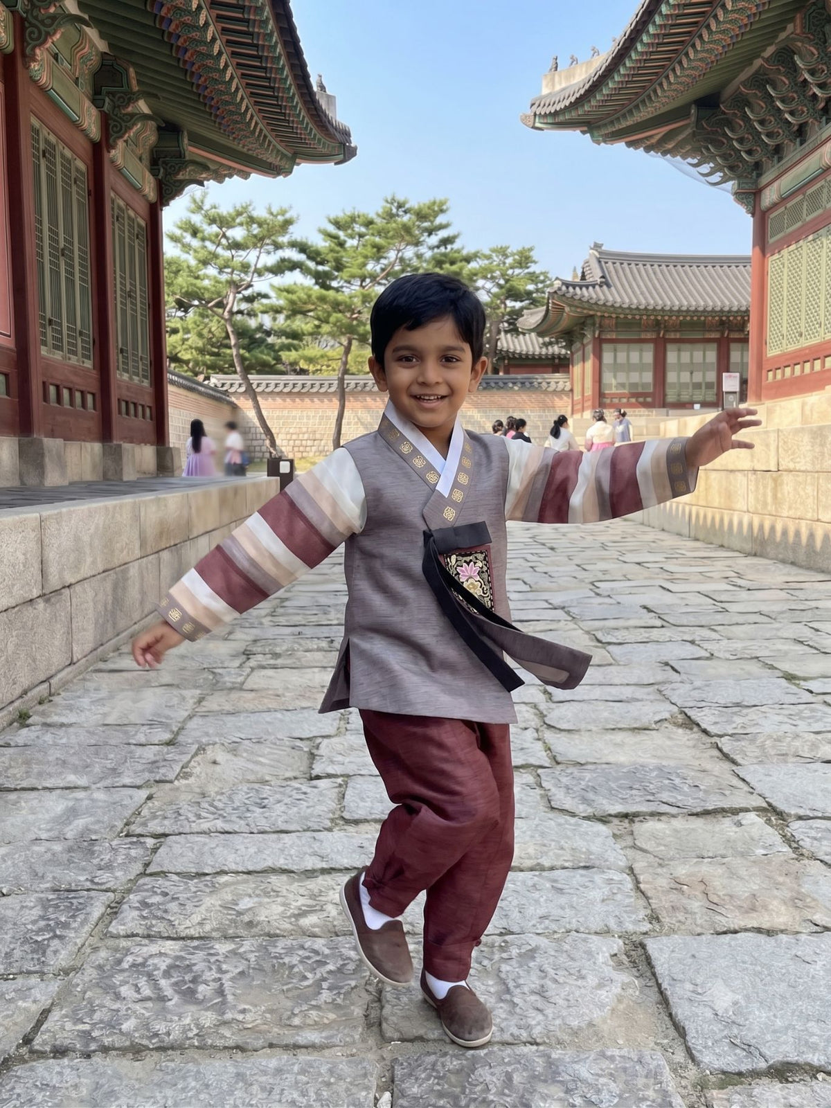 Tae Joon Hanbok (Loved)