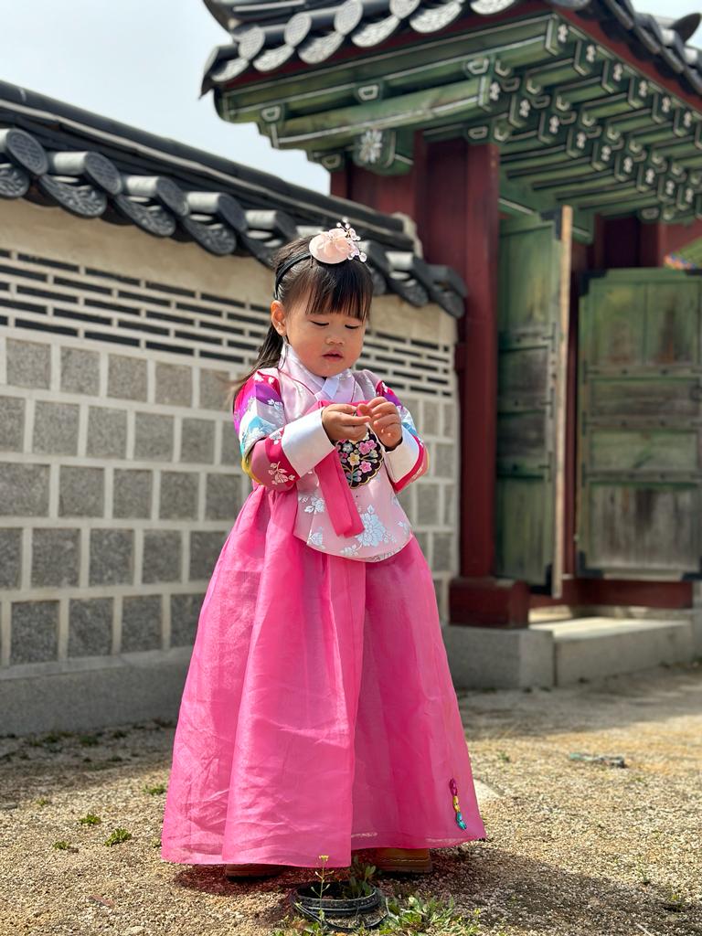 Go-Eun Hanbok Costume (Loved)