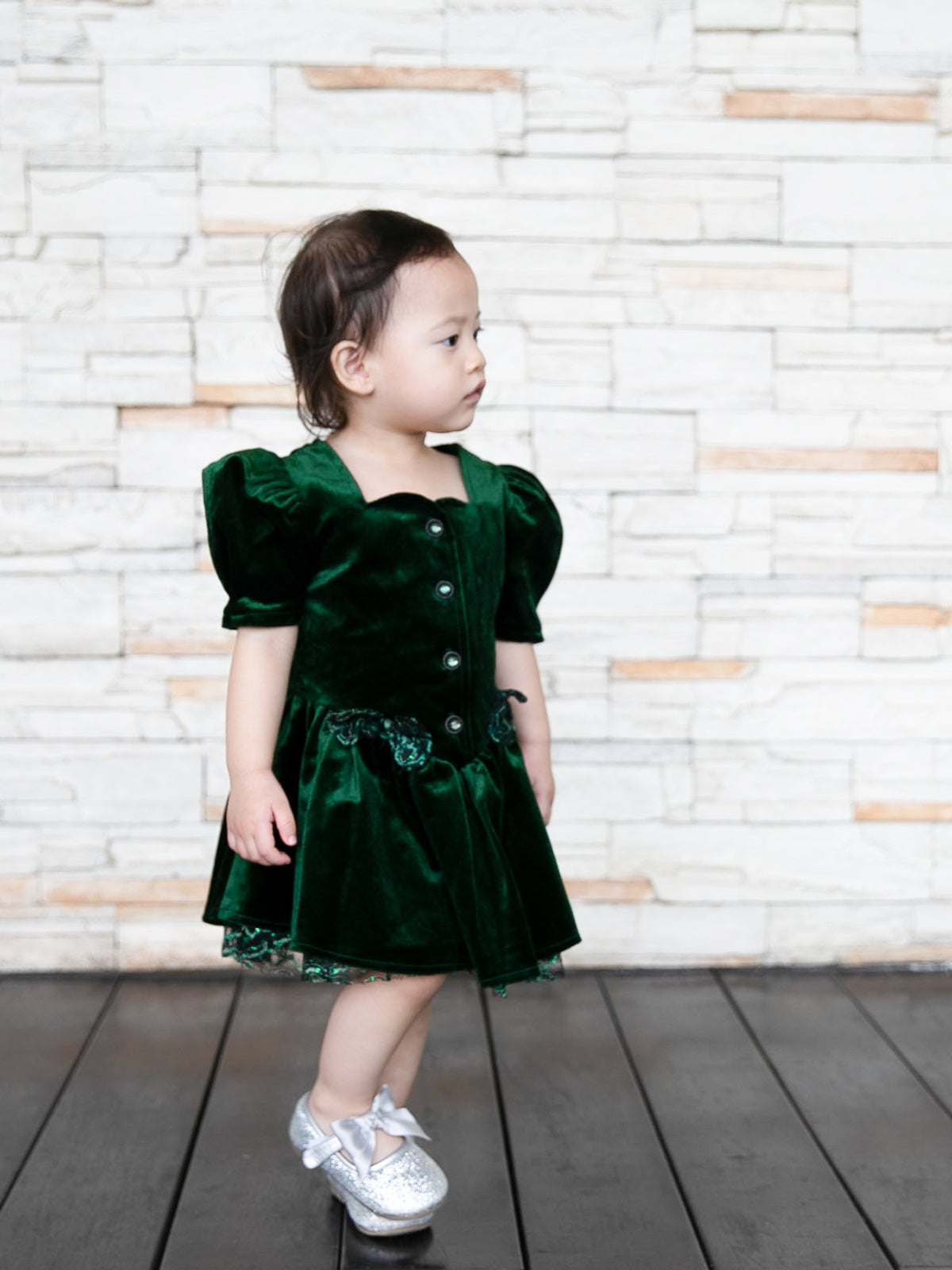 Demelza Vintage Velvet Green Dress (Loved)