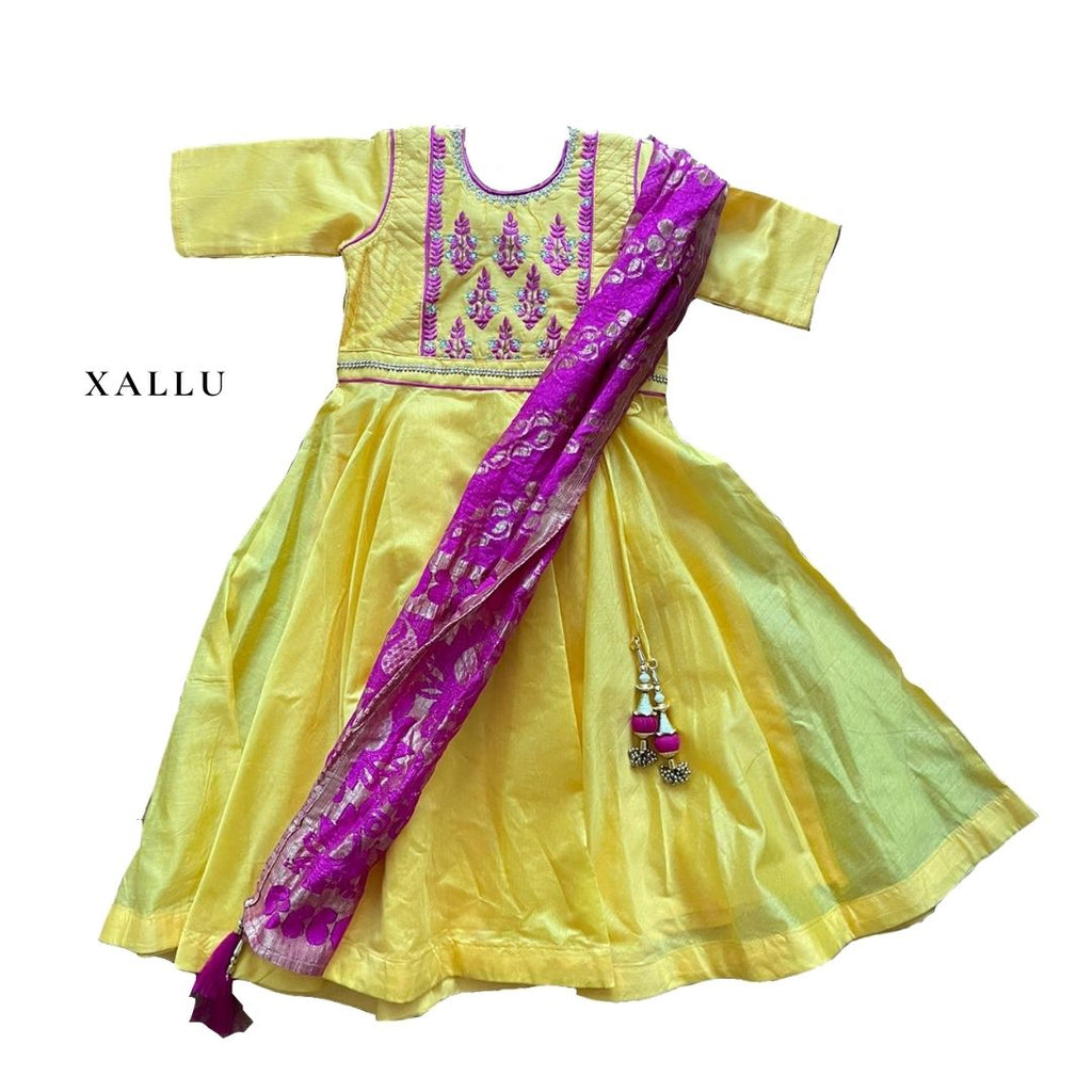 Xallu Indian Costume